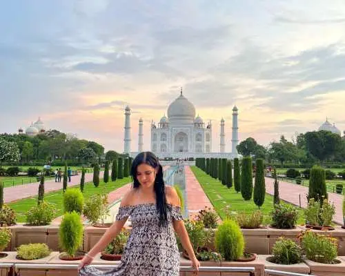 From Delhi : Taj Mahal & Agra Private Day tour with 5* Lunch