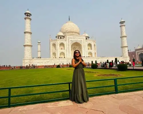 From Delhi : Taj Mahal & Agra Private Day tour with 5* Lunch