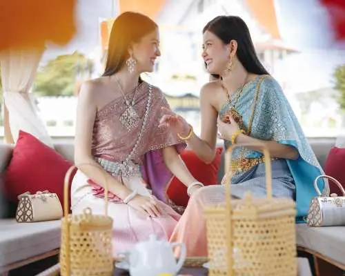 Bangkok Supatra Cruise with Thai Costume Along Chao Phraya River | Thailand