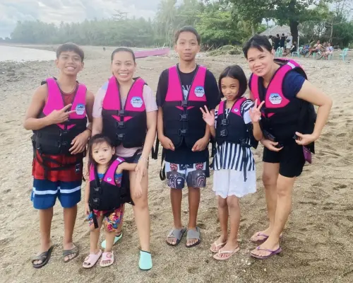 Boracay: Libertad Whale Shark Tour with Orientation – Meet the Gentle Giants of the Ocean