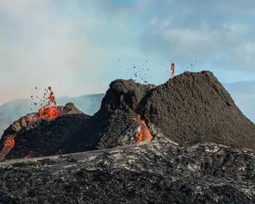 Hilo Arrival/Departure | Big Island Hawaii Day Trip | Black Sand Beach | Rainbow Falls | Hawaii Volcanoes National Park | Hilo Hotel/Airport Transfer