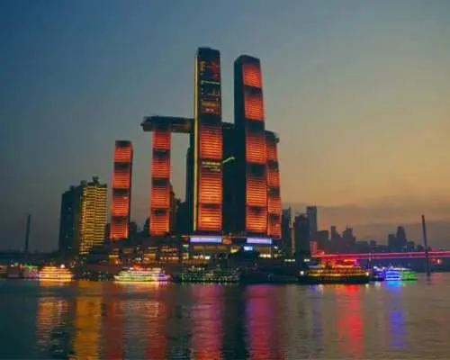 重庆两江四岸沉浸式夜游：两江游船+下浩里+车游夜景+上门接送