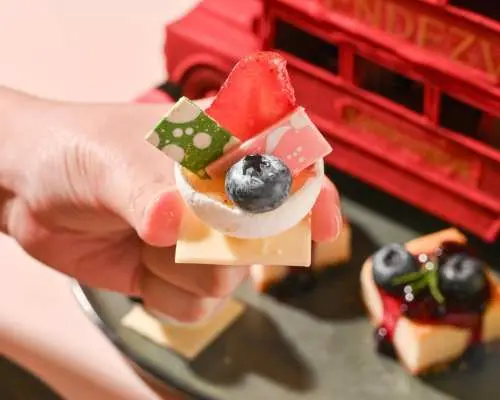 Afternoon tea at Rendezvous Lounge & Bar by The Landmark Bangkok