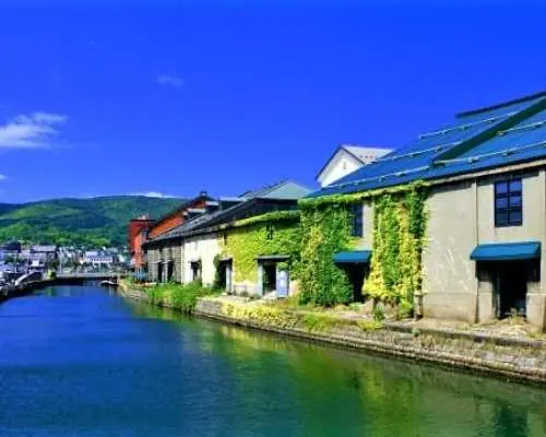 【一日游小瓶・洞爷・登别・京极】有珠山保护区、京极名水公园、地狱谷、赠LeTAO点心与当地名牌及果子｜札幌出发（中英双语）