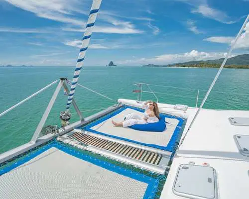 ทัวร์เรือยอทช์แบบคาตามารันหนึ่งวัน | ภูเก็ต