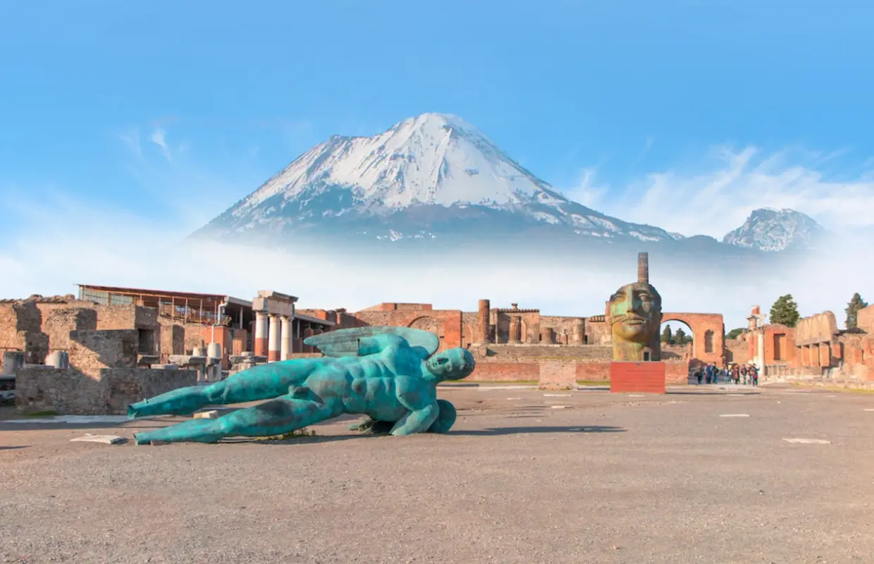 Pompeii: Skip The Line + Bus Roundtrip from Rome