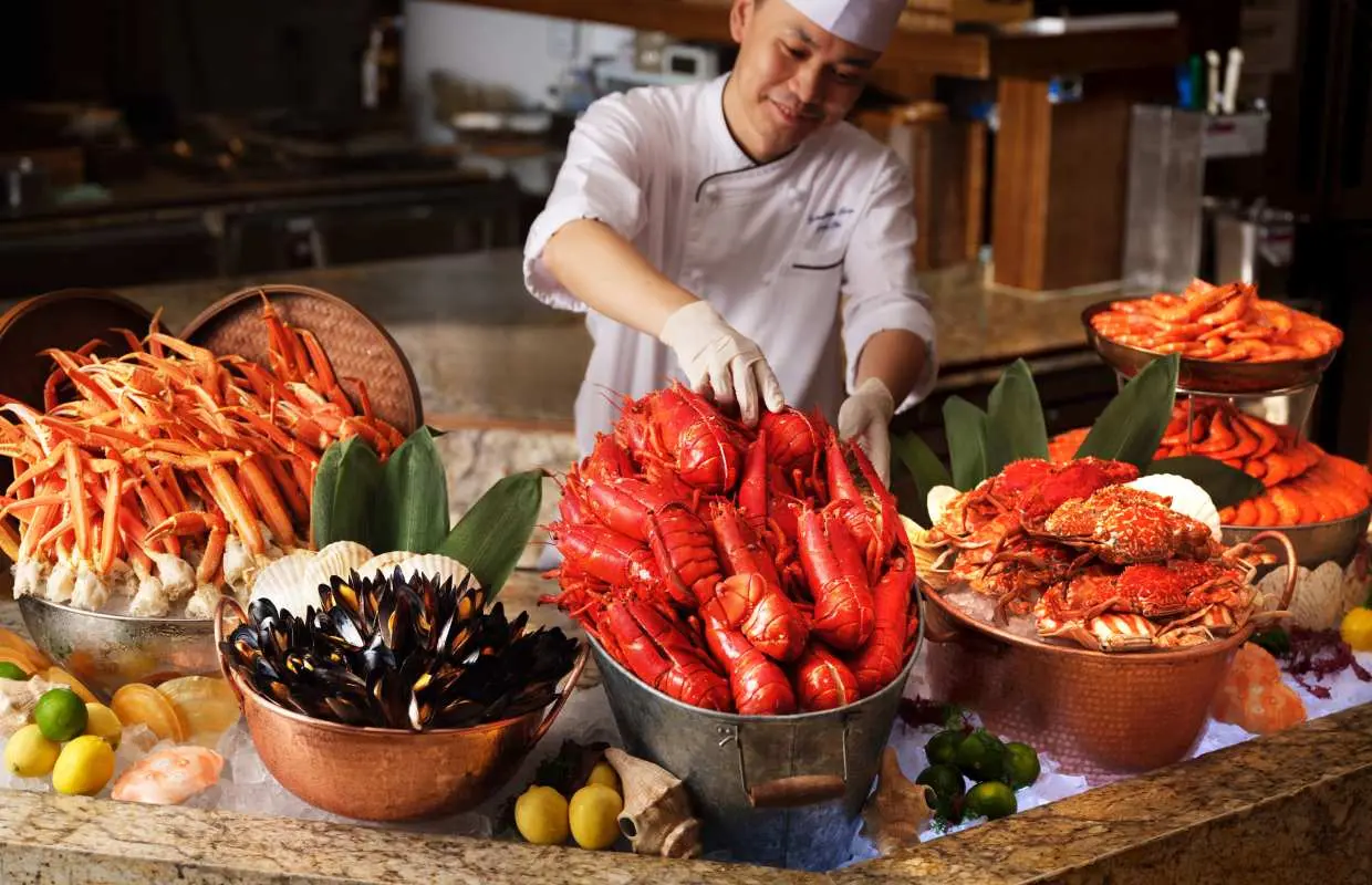 Big Bay Café Buffet at Kerry Hotel Hong Kong｜International Brunch, Lunch & Dinner Buffet｜Luxurious Oceanic Feast’ Dinner Buffet