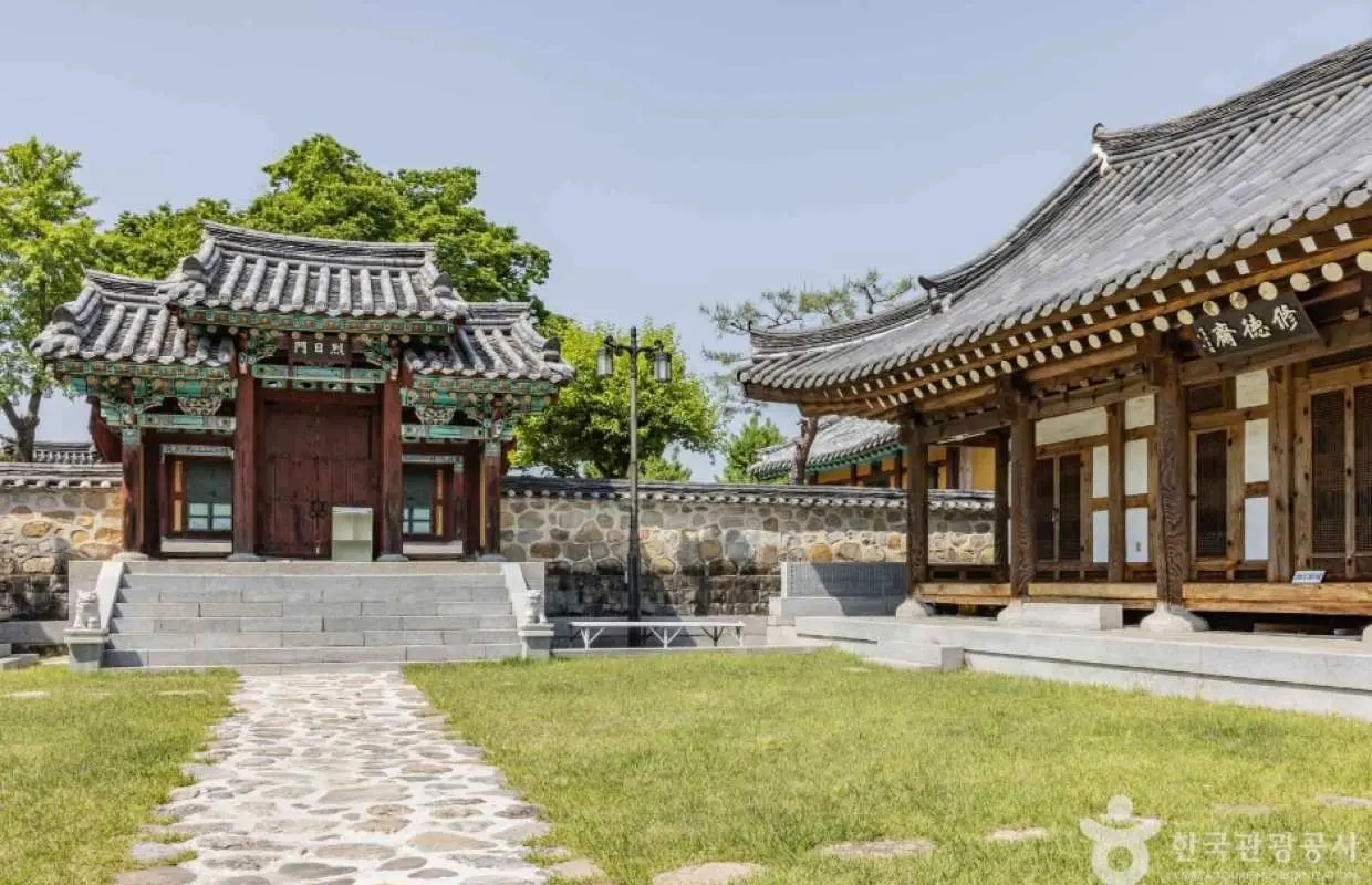 韓國慶尚南道・晉州＆咸安一日遊｜晉州城、晉州博物館、晉州鐵路自行車公園、入谷郡立公園｜2 ~ 6人 成行不拼車｜釜山飯店接送
