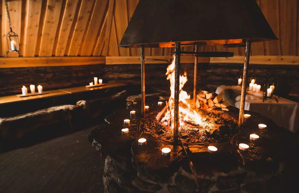 Lappish Kota Dinner in Rovaniemi | Finland