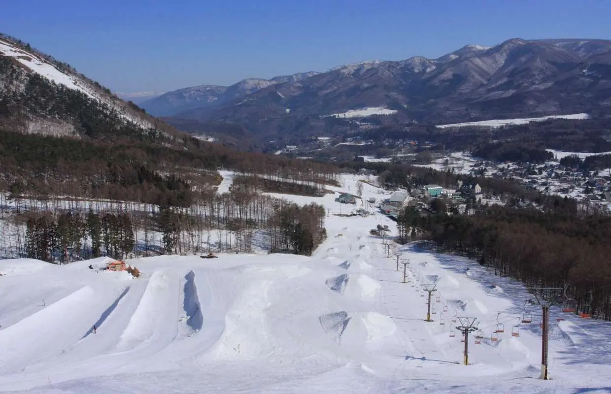 【1人行程】日本长野滑雪一日游｜包含缆车票和滑雪装备｜高社山夜温泉滑雪场＆X-JAM高井富士滑雪场｜可选择早上或晚上出发（新宿出发）