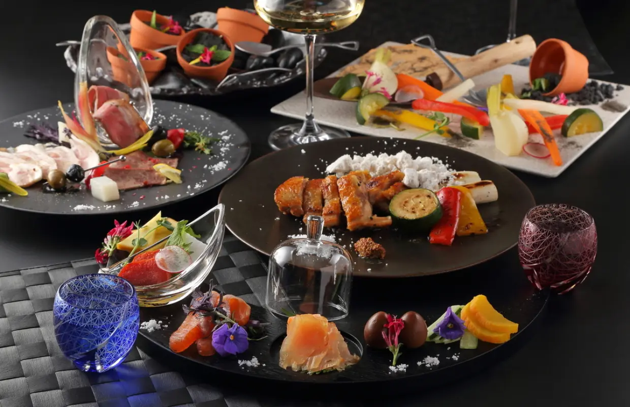 Sannomiya, Hyogo Prefecture | Innovative Setsugetsu Fuuka（雪月風花 本店）| Seat Reservation Only