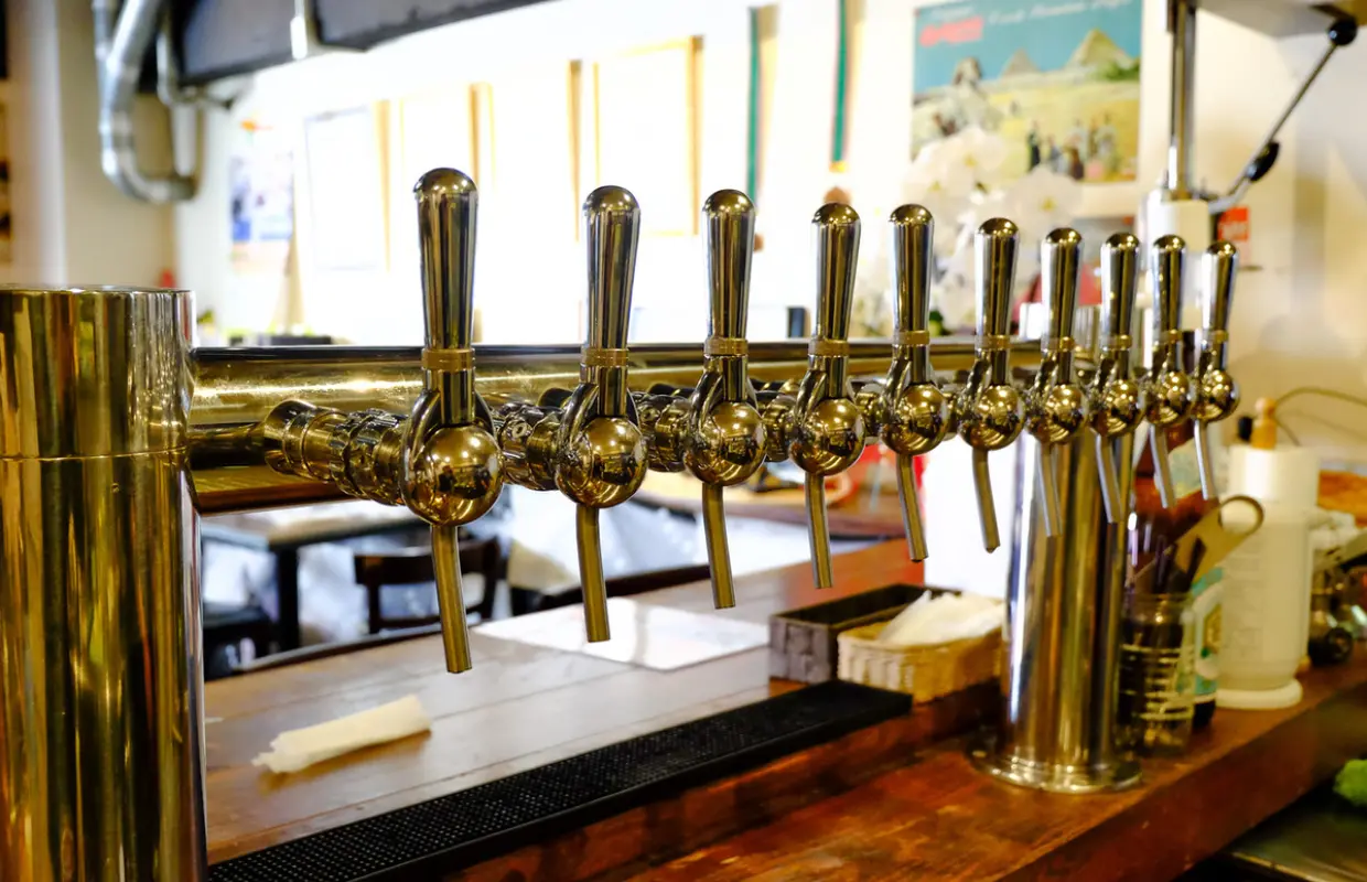 神奈川县关内/伊势佐木町 | 啤酒馆BAY BREWING（ベイブルーイング 関内本店）|仅座位预定