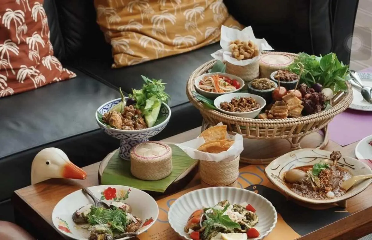 The Hungry Duck เซ็นทรัลเอ็มบาสซี่ | กรุงเทพมหานคร