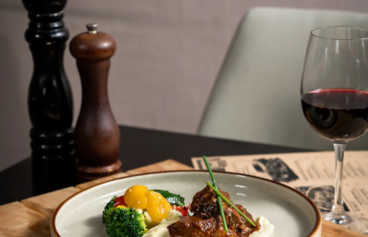 CALI, Ascott Raffles Place  | Central Singapore