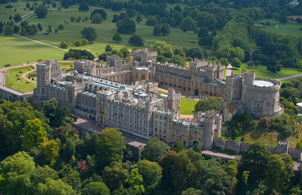 【歐洲旅遊】KHH【繽紛英法、早鳥省3000】兩大博物館、兩大城市遊船、英國溫莎古堡、巴黎香頌風情10日