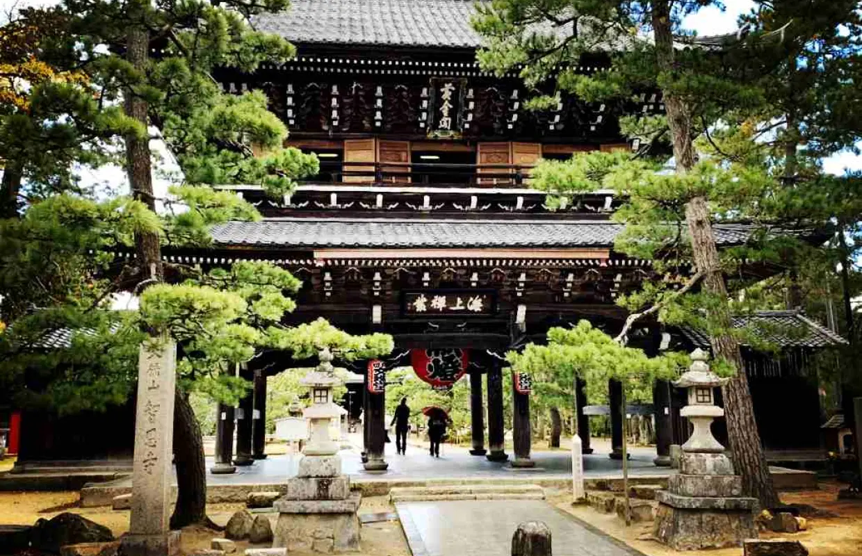 【日本旅遊】【蘋安賀歲、關西秘境】美山町合掌村、伊根灣遊覽船、神鍋溫泉戲雪、大阪萬豪都飯店五日