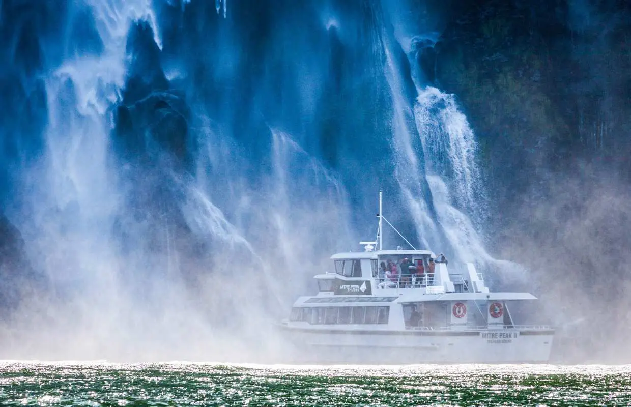 [Queenstown/Te Anau Departure] Milford Sound Day Trip, New Zealand [Pick-up and Drop-off Available/Includes Cruise/Fiordland National Park/Includes Lunch/English-Speaking Tour]