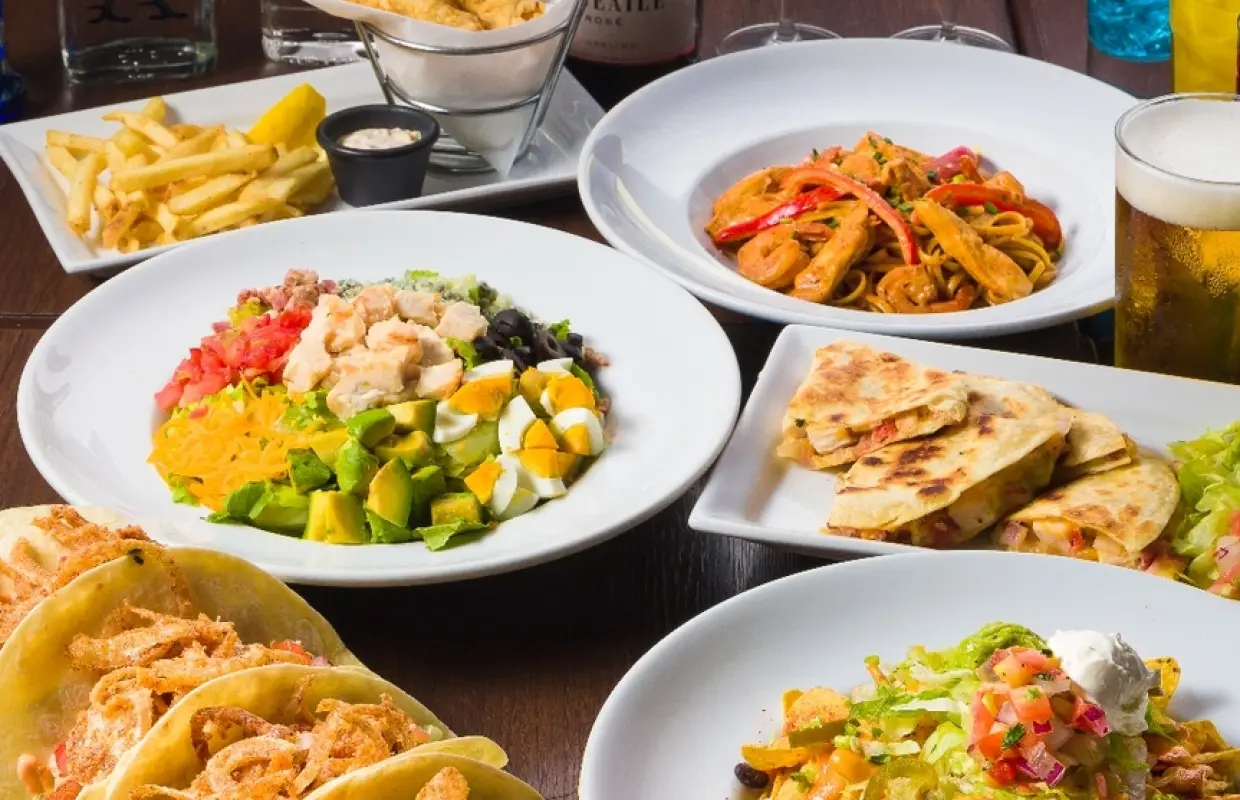 คันไน/อิเซซากิโจ จังหวัดคานากาวะ | บาร์ TGI FRIDAYS (TGI FRIDAYS สาขาโรงละครศิลปะคานากาวะ) | เฉพาะจองที่นั่งเท่านั้น