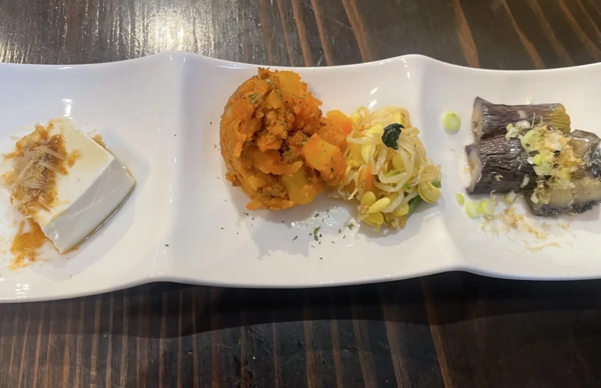 Himeji, Hyogo Prefecture | Cafe & Dining RISBON (Cafe & Dining Lisbon) | Seat Reservation Only