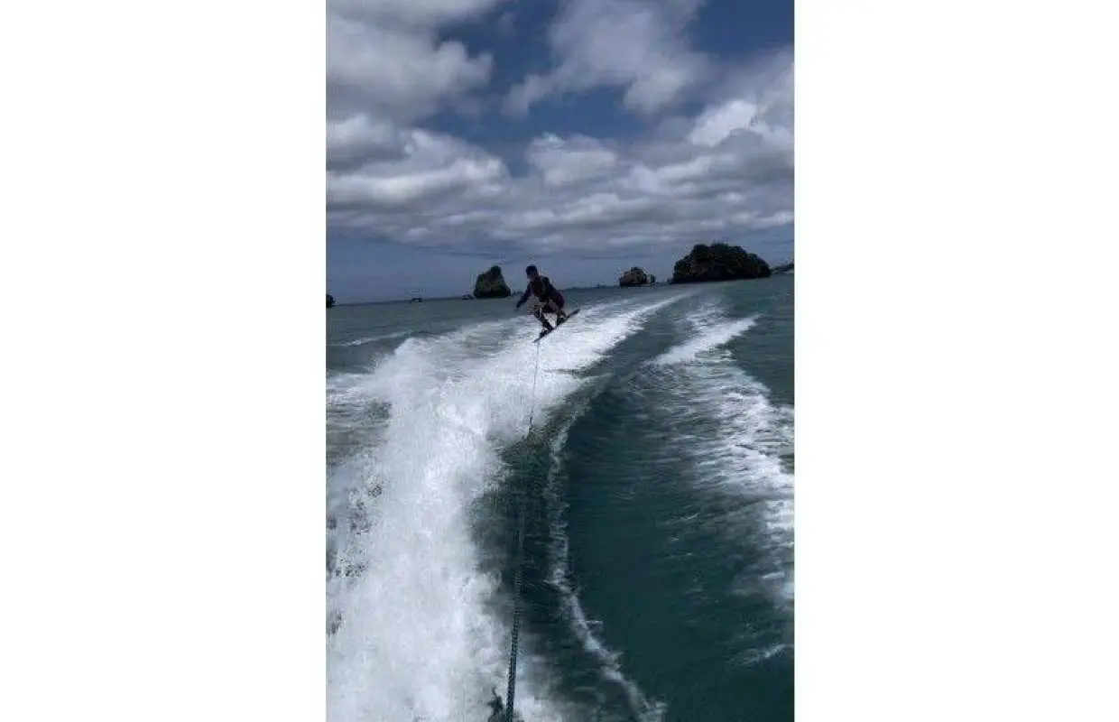 [Okinawa, Nago] Try wakeboarding in the ocean of Okinawa ♪