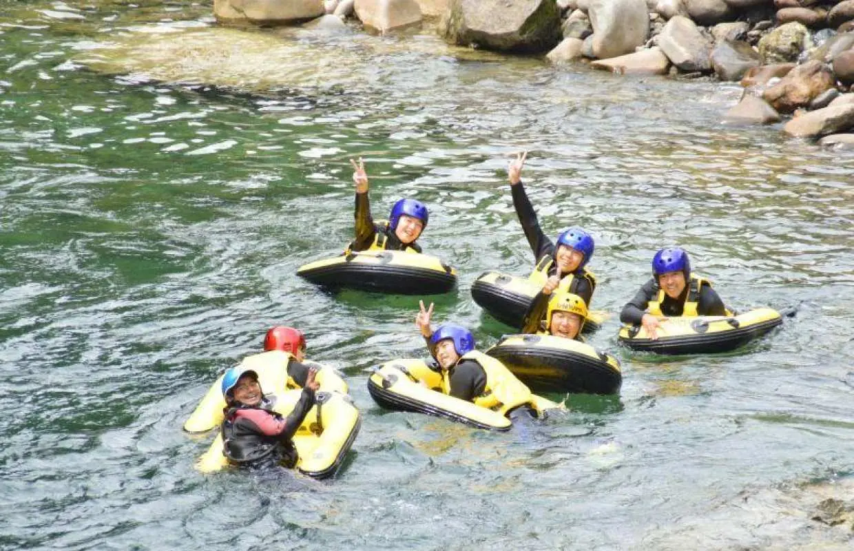 【群馬縣/水上縣】驚險刺激！半日水上速降之旅，能見度極佳，直達水面！ 【諏訪峽谷】