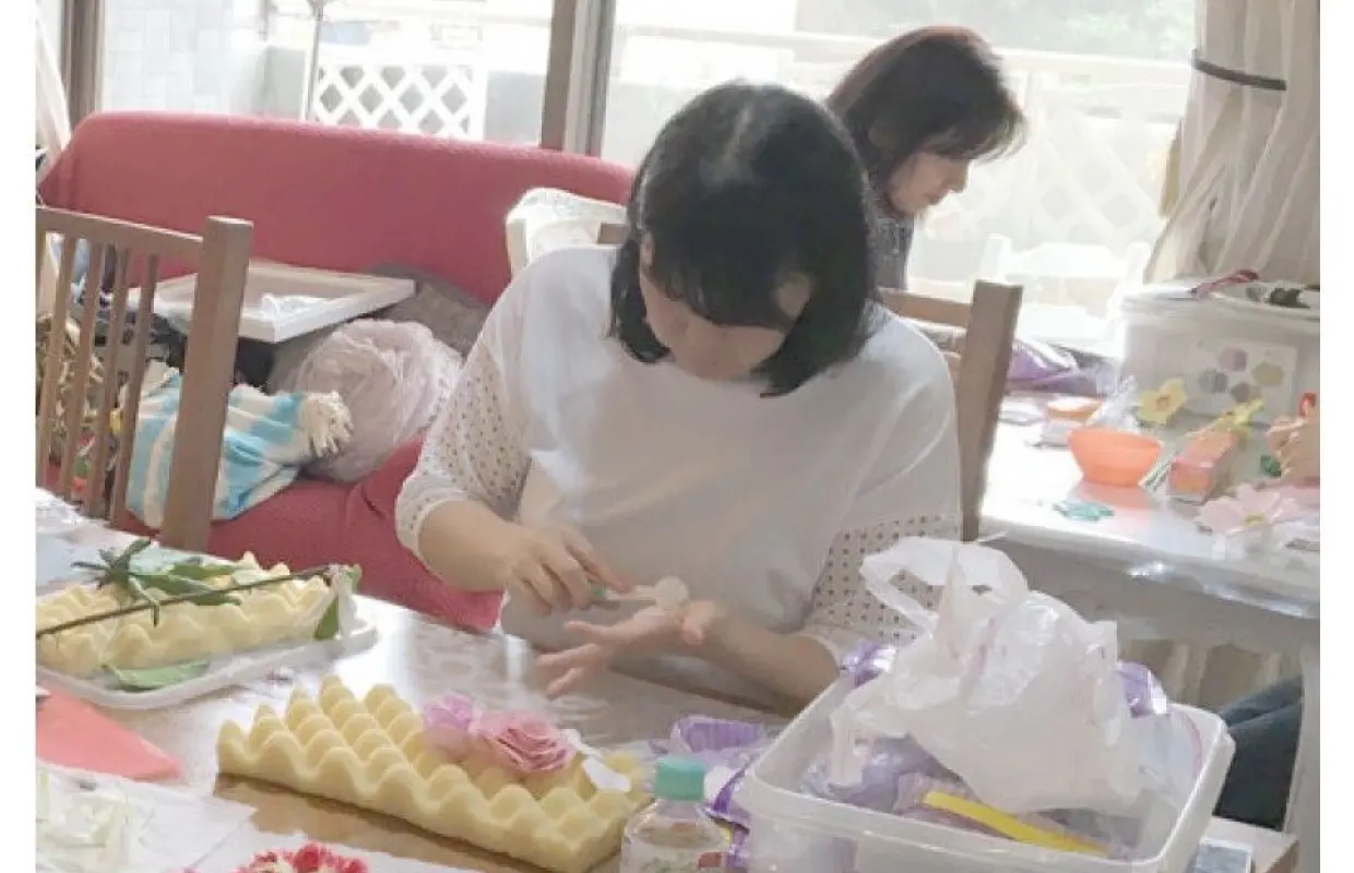 [Tokyo, Fujimidai] Beginner-friendly! Enjoy a "rose-making experience" with soft clay with your children. 2 minutes walk from Fujimidai Station!
