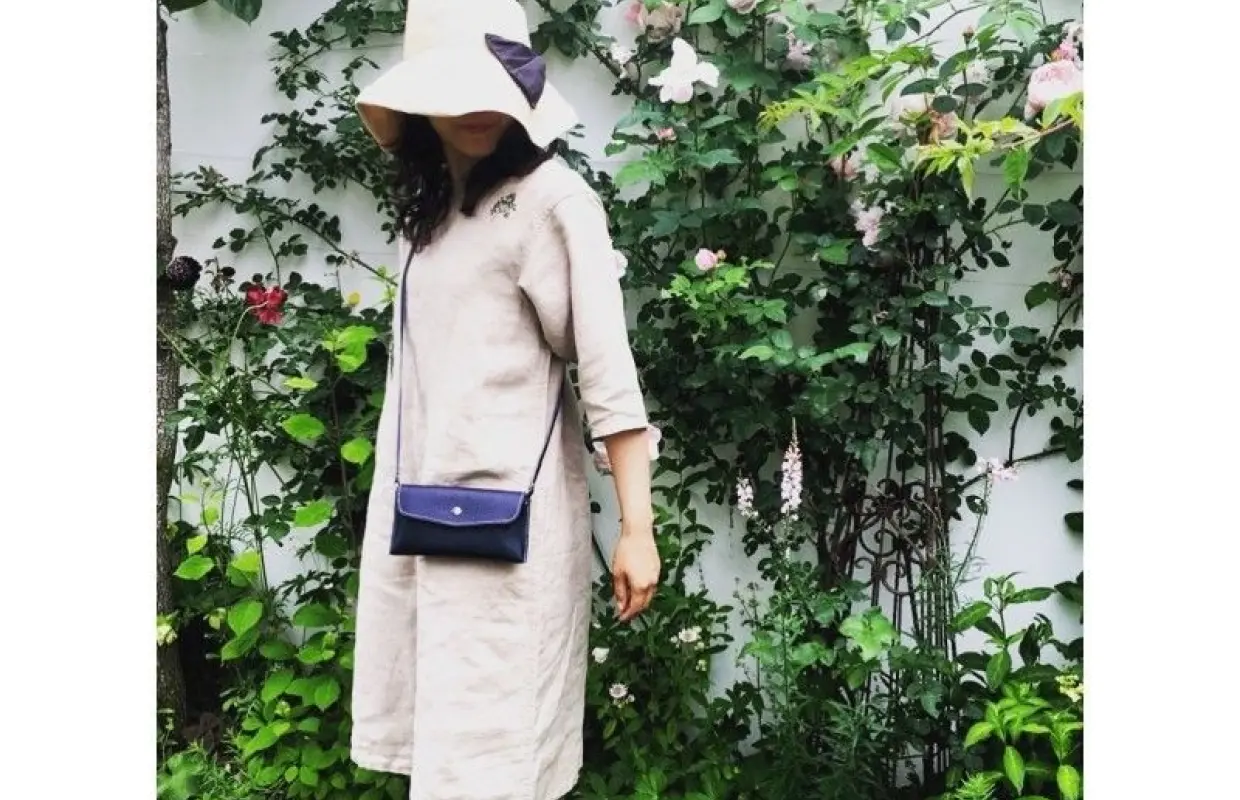 [Yamanashi Prefecture, Fuji Five Lakes] Leather craft experience at the foot of Mt. Fuji, making a mini shoulder bag ♪