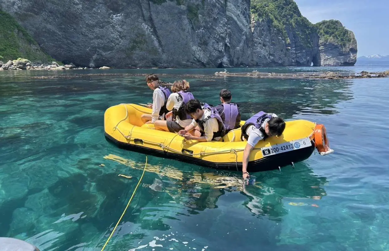 北海道小樽藍洞遊船漂流