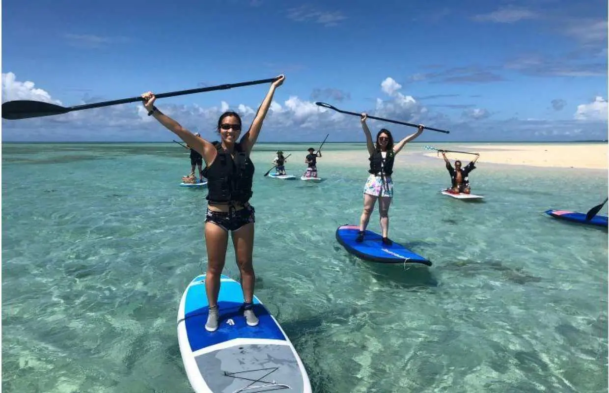 SUPで行くユニの浜上陸ツアー！初心者歓迎！ 小型ボート並走で安全､楽々！ツアー実績9年ドローン撮影無料！写真無料！全費用込み