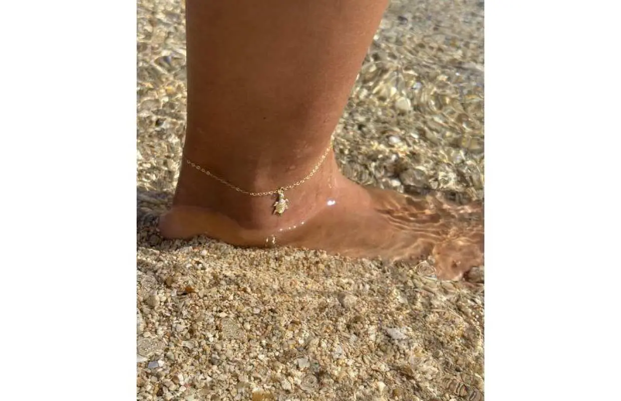 【冲绳，石垣岛】体验永不摘下的珠宝 | 永久脚炼！一段难忘的旅程回忆！社群媒体必备！ ≪推荐闺蜜旅行、情侣雨天穿戴≫