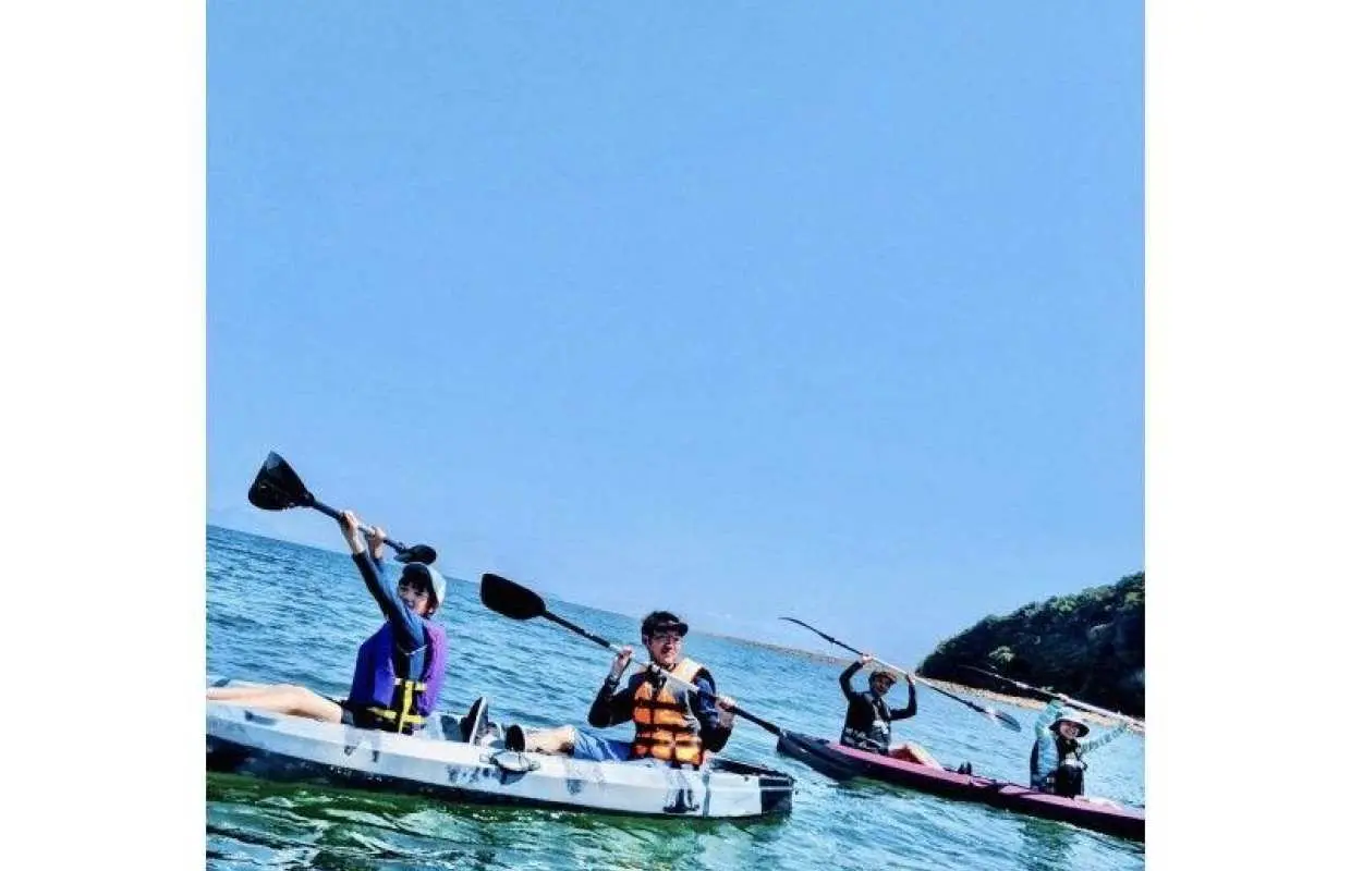 天草の綺麗な海を満喫！九州屈指の透明度の天草市牛深の海でSUPorカヤック！デリバリーランチセット付きの半日(2時間半ロングプレイ)