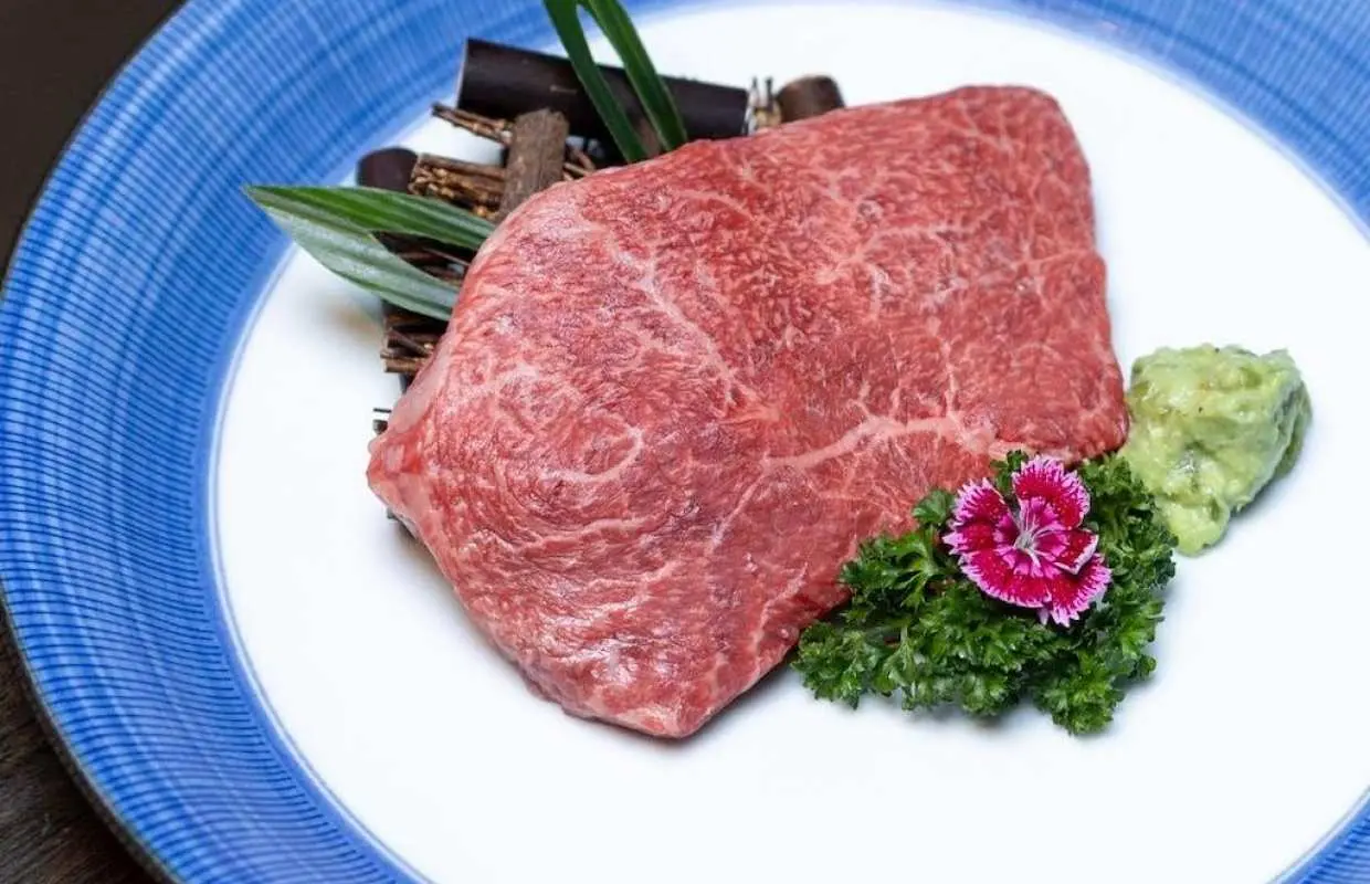 Omi Beef OKAKI - Since 1839 | ประเทศไทย