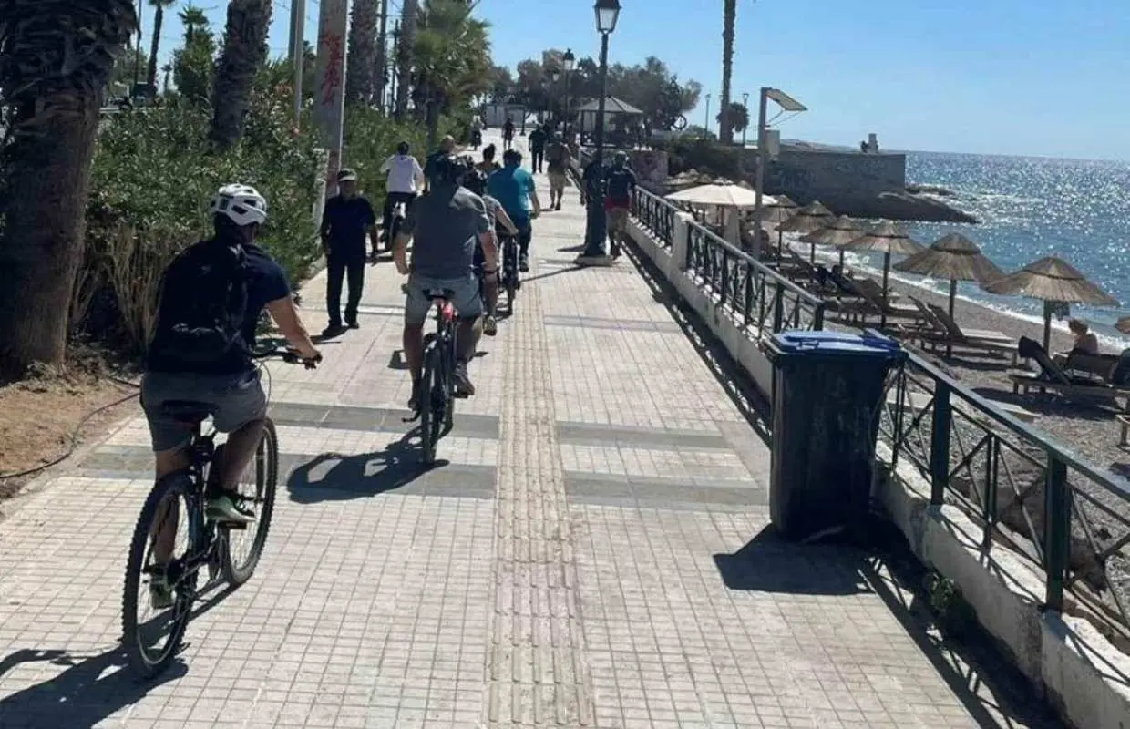 電動自転車で巡るアテネ・Riviera｜ギリシャ