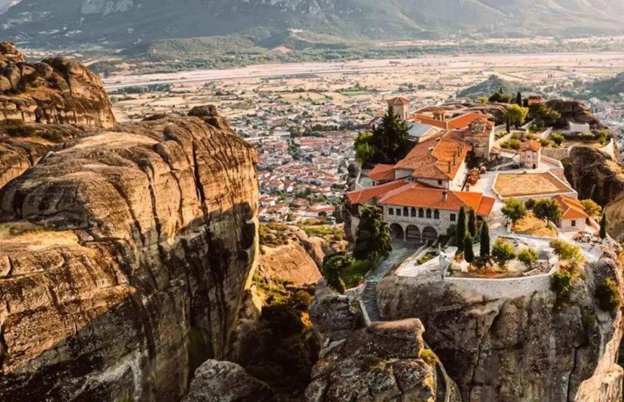 Athens: 2-Days to Meteora,local guides,small group tours｜Greece