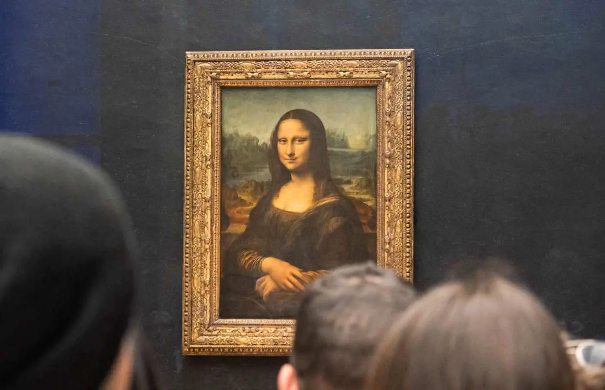 Notre-Dame Quarter & Louvre museum Guided Tour | Paris