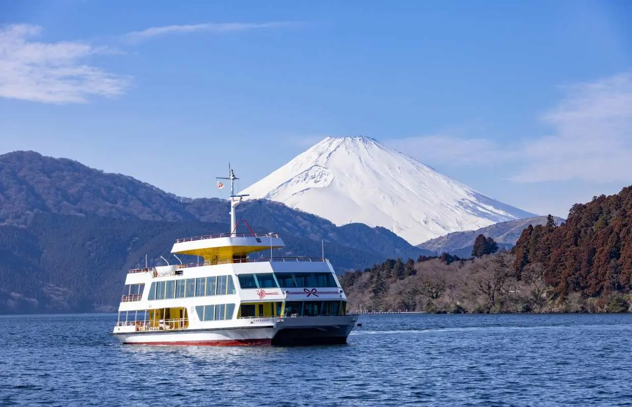 【日本箱根】蘆之湖遊船體驗｜一票暢遊三大港口・富士山湖景絕景之旅