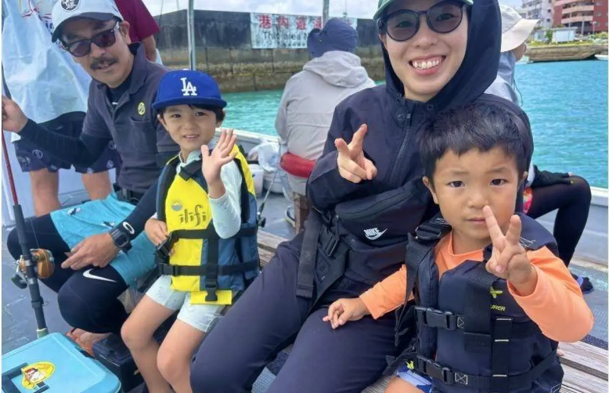 【沖縄/アメリカンビレッジ】4名様以上でお得⭕船貸切❤️体験釣りプラン❤️お子様初心者歓迎⭕現役の漁師船長が完全サポート⭕手ぶらで参加⭕