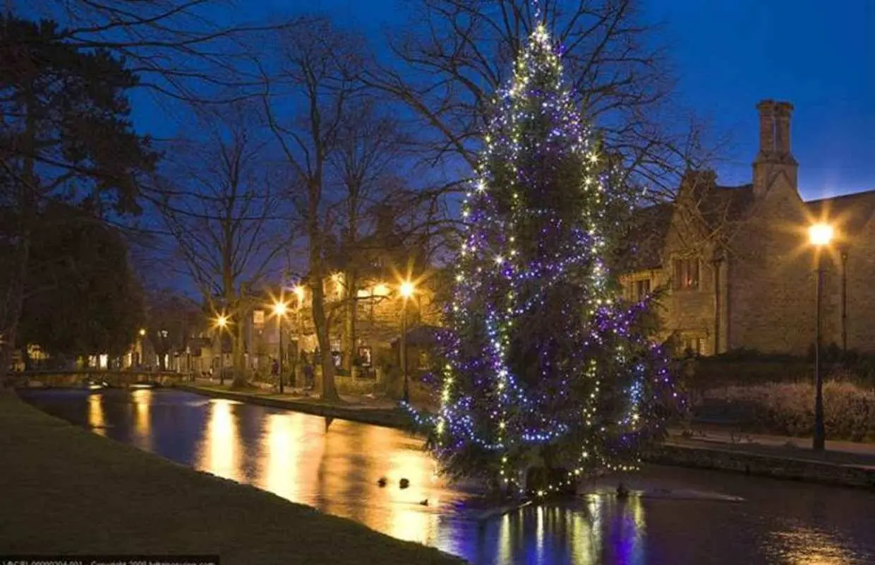 Christmas in Oxford, the Cotswolds and Stratford with Lunch｜United Kingdom