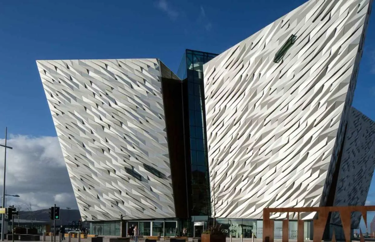 Belfast: Giant's Causeway Tour w/ Titanic Exhibit Admission｜United Kingdom