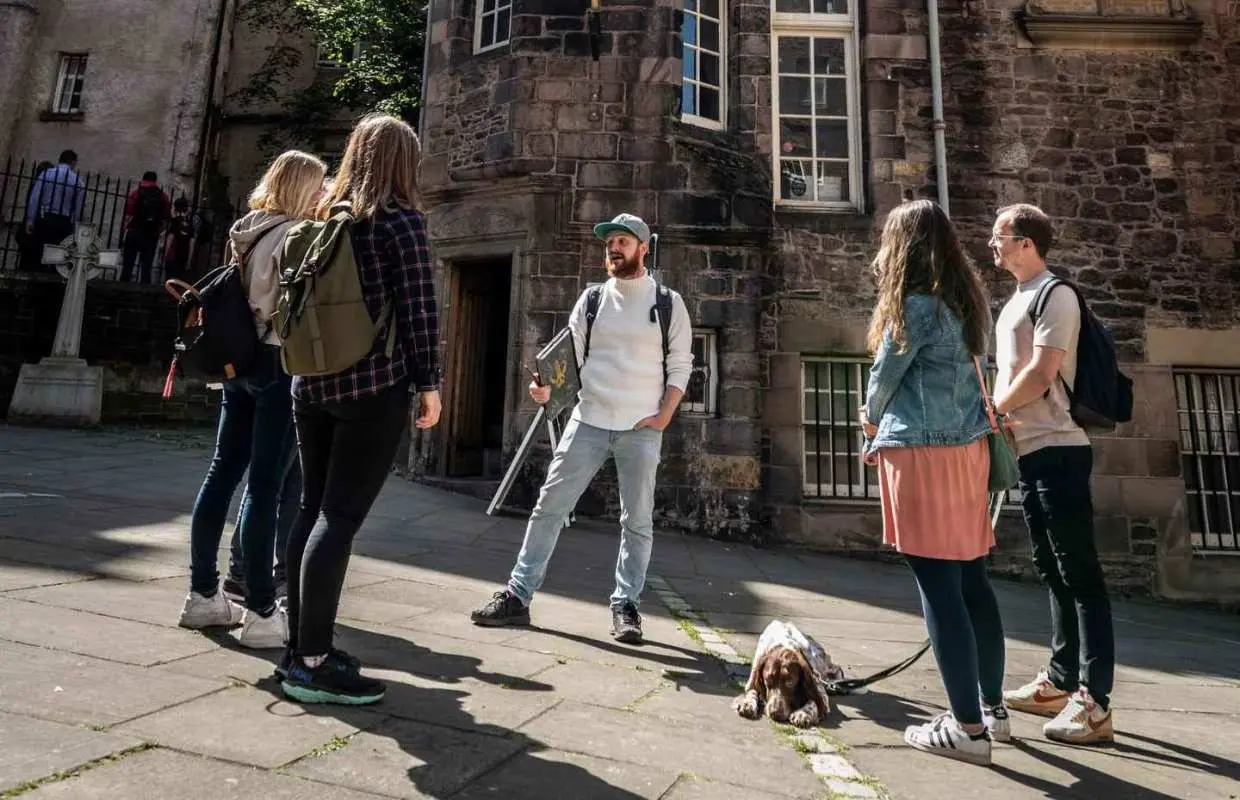 Edinburgh: Full City Tour & Johnnie Walker Whisky Experience｜United Kingdom
