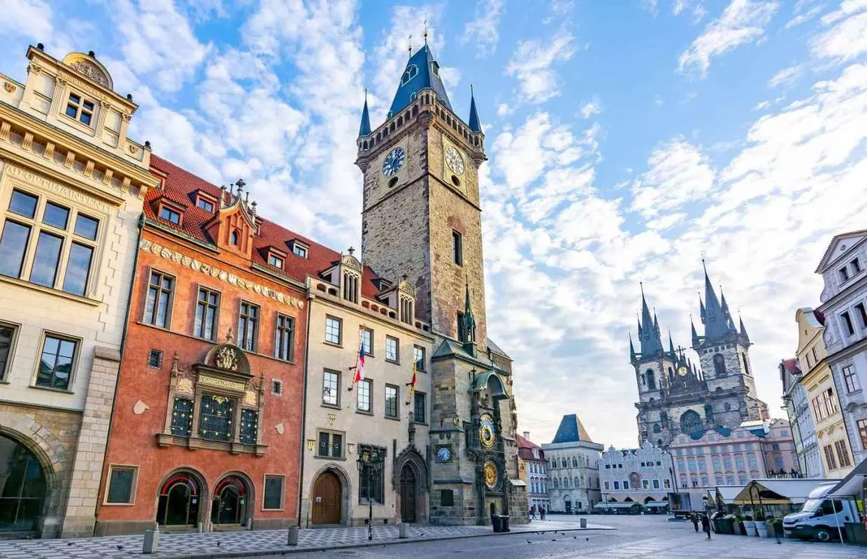 Praha: Tour đi bộ tham quan khu phố cổ và du ngoạn bằng thuyền quanh thành phố | Cộng hòa Séc