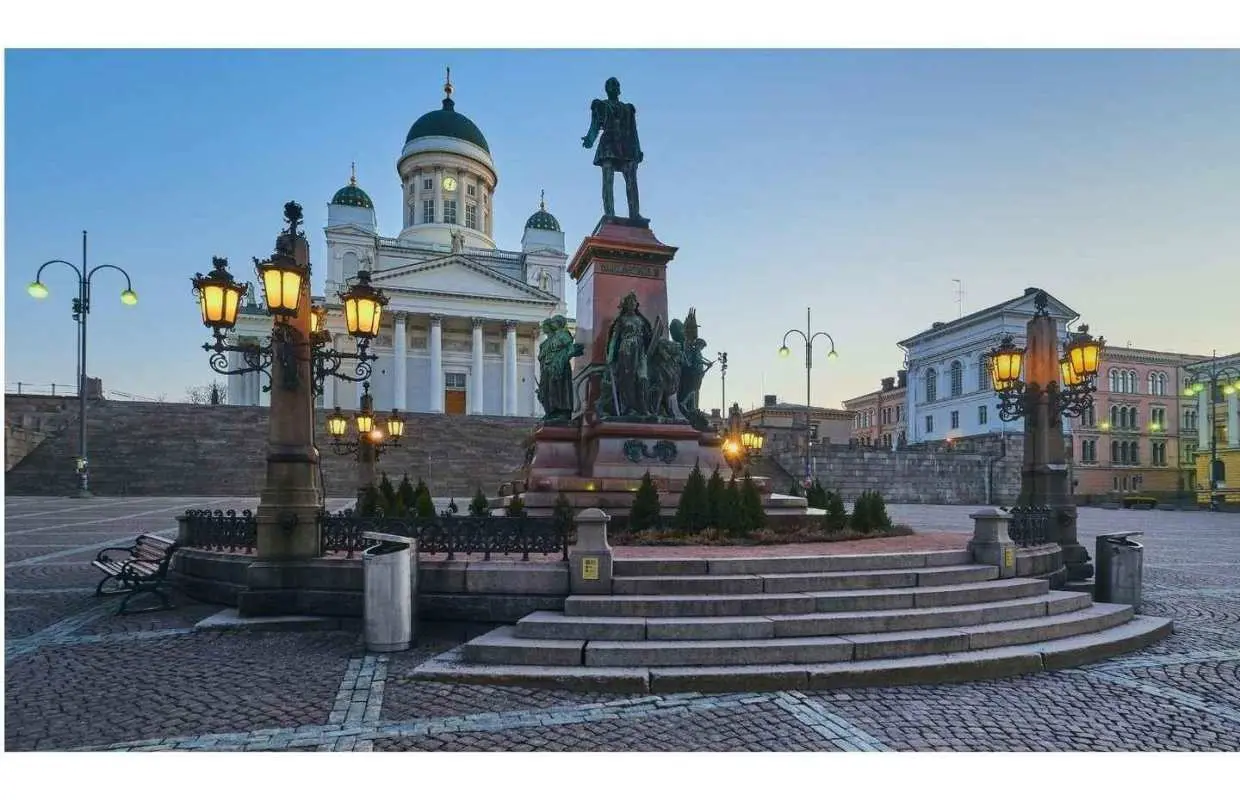 Full-Day Tour of Helsinki Landmarks and Porvoo's Old Town｜Finland