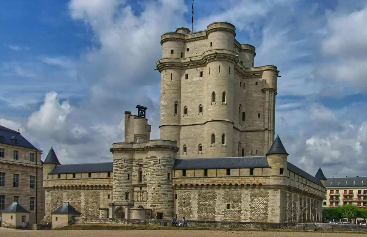 Vincennes Castle: Private Guided Tour with Entry Ticket｜France