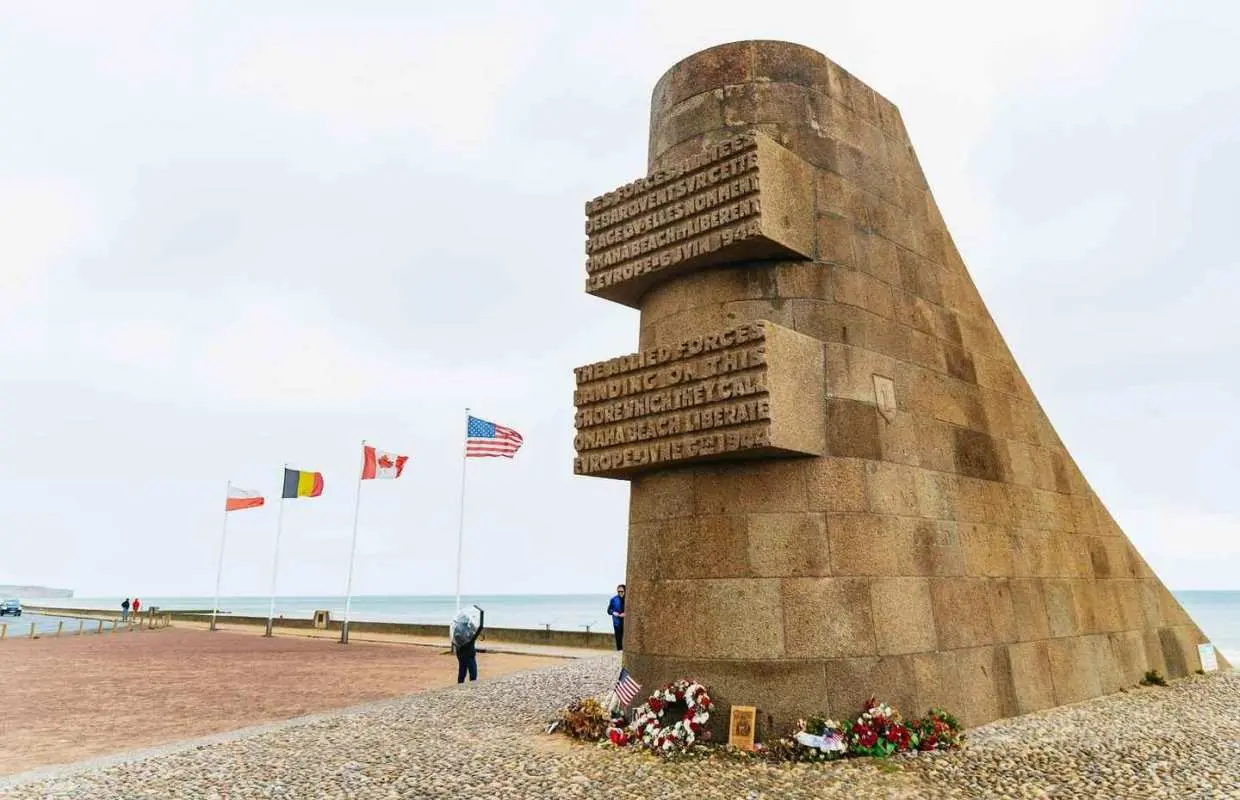 Paris: D-Day Landmarks and Mont Saint-Michel Guided Tour｜France