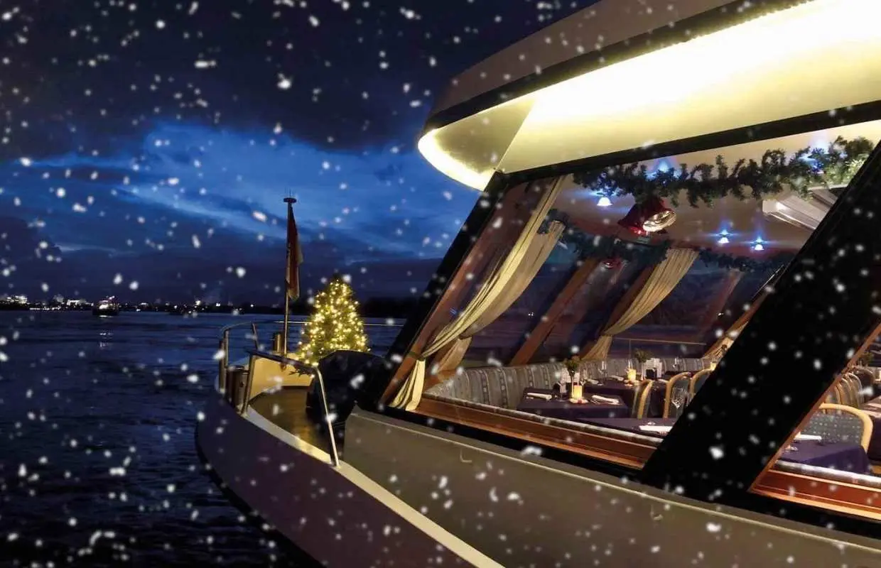 Cologne: Rhine River Winter Cruise with Festive Music｜Germany