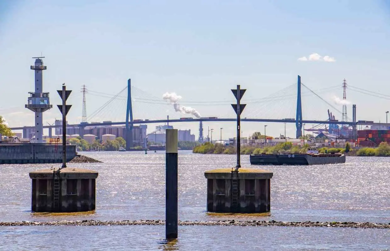 Hamburg: Capture the most Photogenic Spots with a Local｜Germany