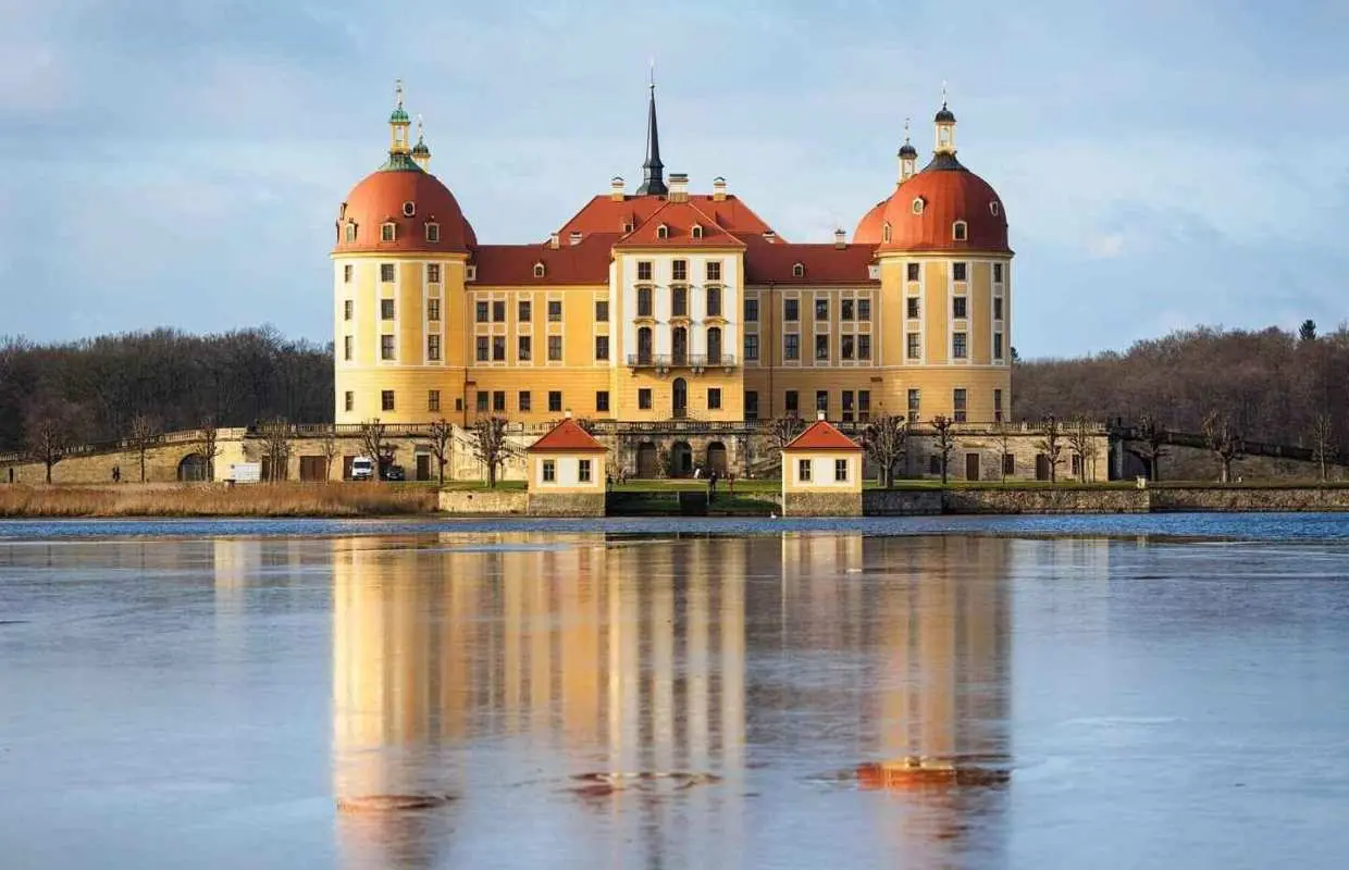 From Prague: Dresden, Moritzburg Castle & Meissen Day Tour｜Germany
