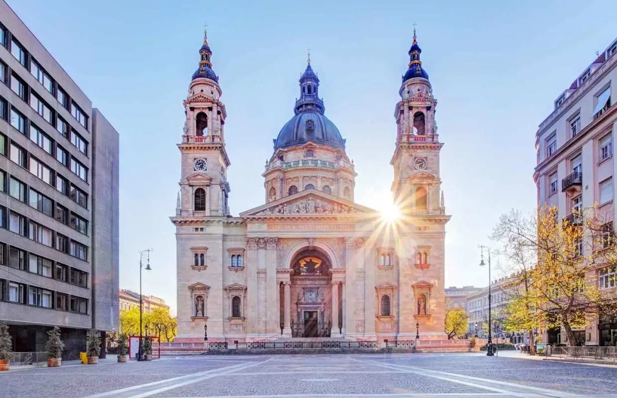 Budapest: St Stephen's Basilica Tour｜Hungary