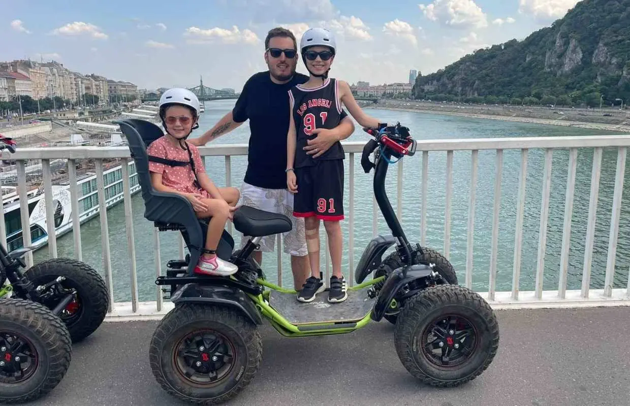 Budapest: Buda Highlights Guided Tour on Electric EZRaider｜Hungary