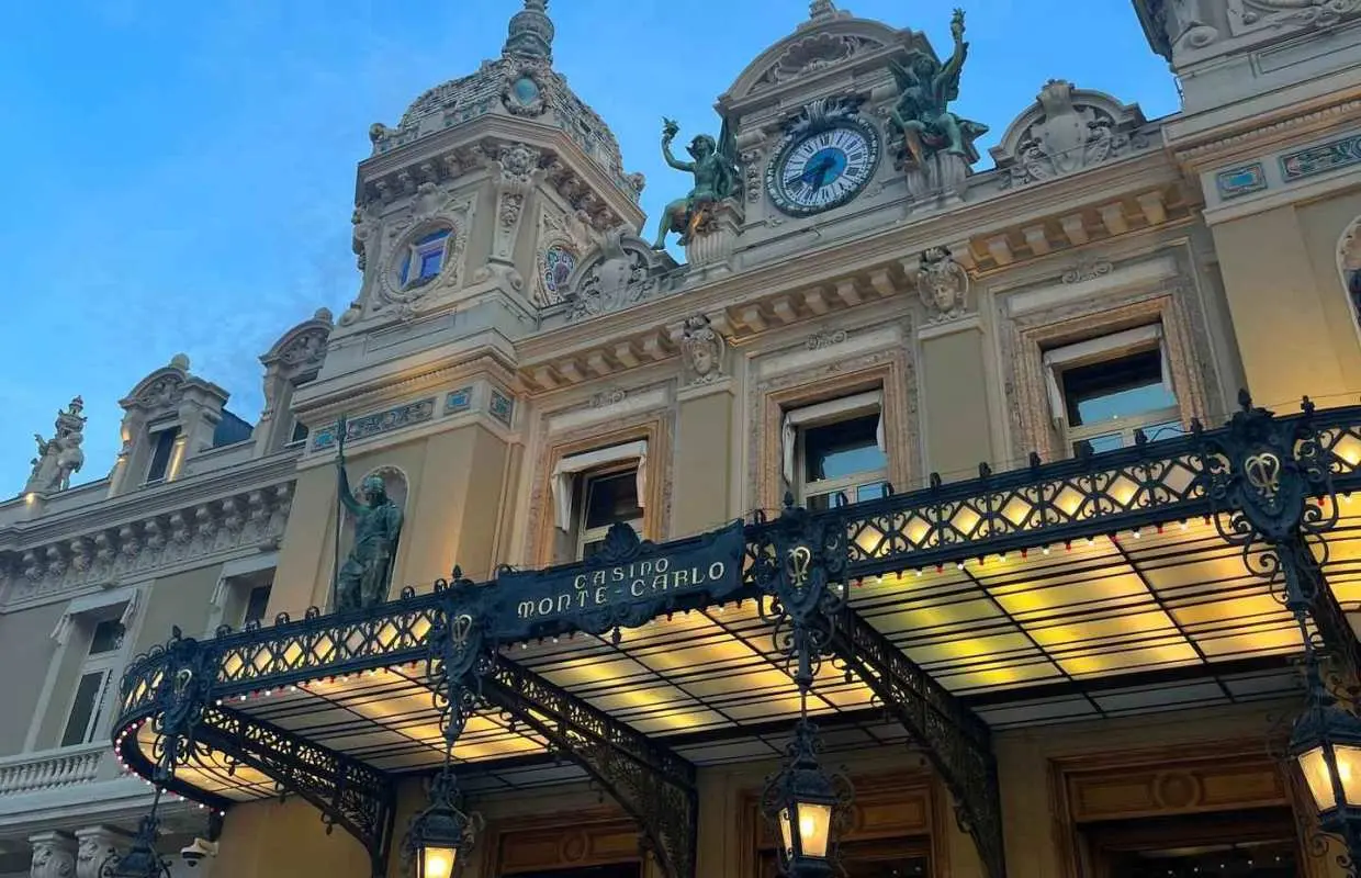 Monaco: Immersive Walking Tour with a Local Guide｜Monaco